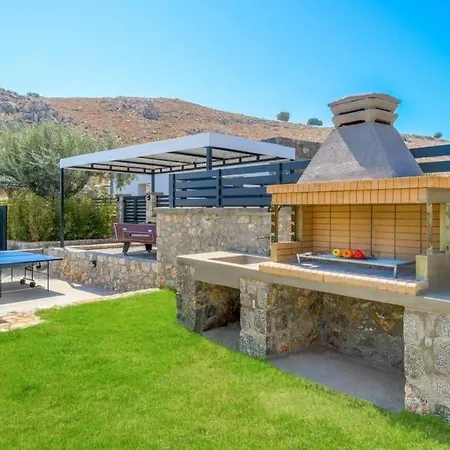 Sleeps 4 Pool Air Con Wifi * Lindos (Rhodes)